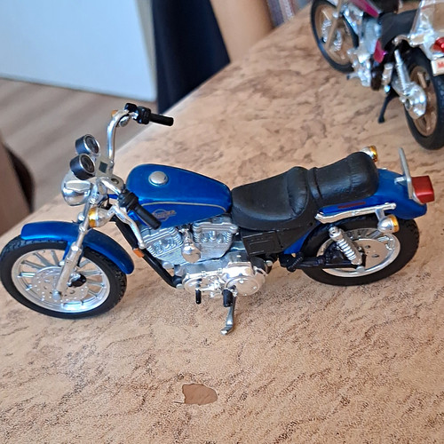 Maisto harley davidson - maisto, harley-davidson